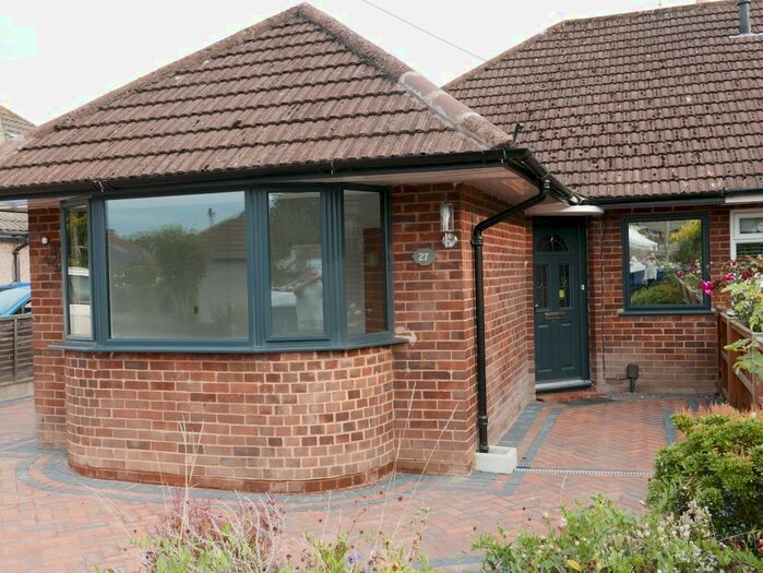 3 Bedroom Bungalow To Rent In Smallmead, Horley, RH6
