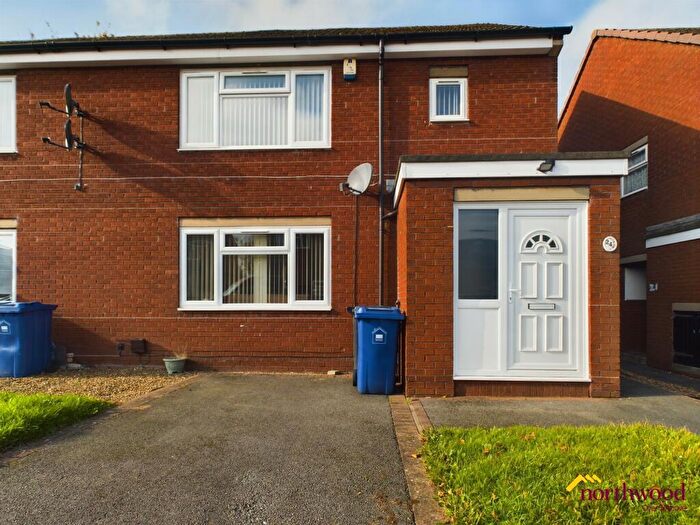 1 Bedroom Flat To Rent In Chapel Court, Silverdale, ST5