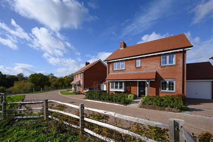 4 Bedroom Detached House For Sale In Whitsbury Road, Fordingbridge, SP6