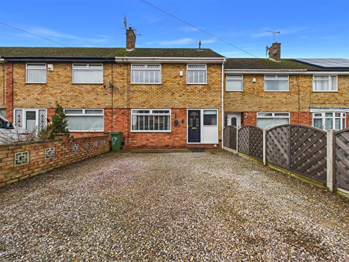 3 Bedroom Terraced House For Sale In Brigg Drive, Hessle, HU13