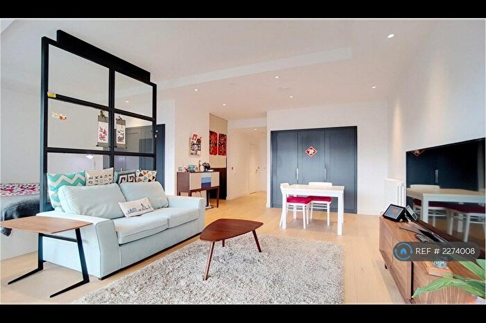 Studio To Rent In Kent Building, London, E14