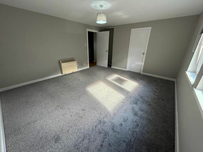 2 Bedroom Flat To Rent In Cherrybank Gardens, City Centre, Aberdeen, AB11