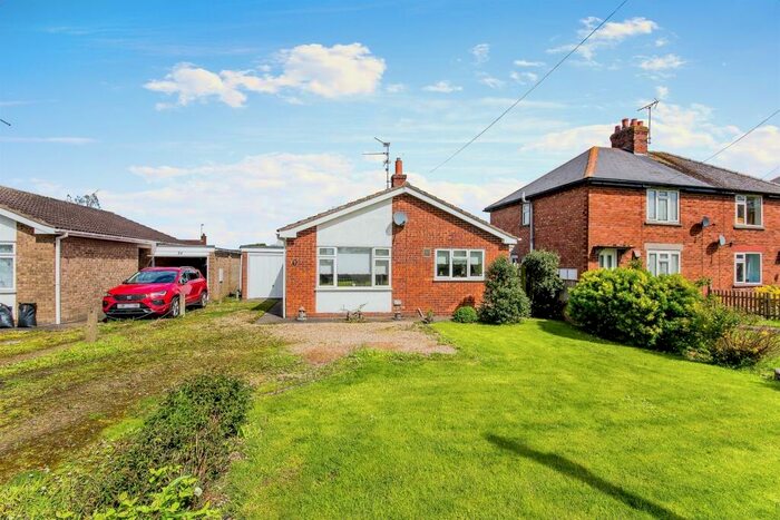 2 Bedroom Detached Bungalow For Sale In Chapelgate, Sutton St. James, Spalding, PE12