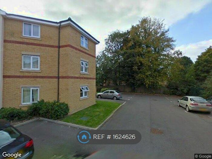 1 Bedroom Flat To Rent In Martingale Chase, Newbury, RG14