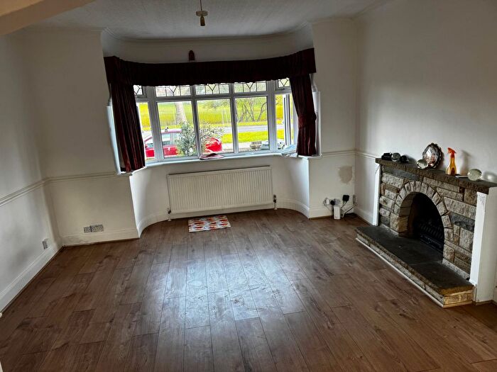 3 Bedroom Semi Detached House To Rent In Alexandra Avenue, Harrow, Middlesex, HA2