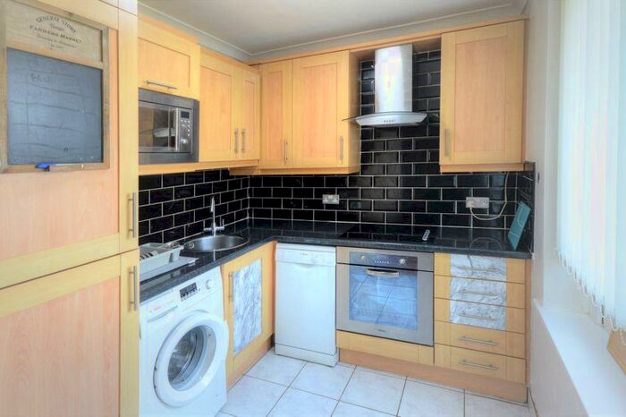 2 Bedroom Apartment To Rent In St. Keverne Square, Kenton, NE5