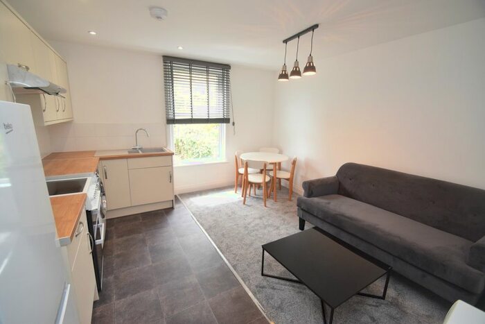 2 Bedroom Flat To Rent In High Street, Falmouth, TR11