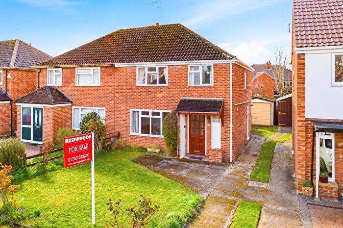 3 Bedroom Semi-Detached House For Sale In Old Windsor, SL4