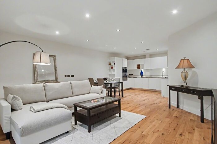 2 Bedroom Flat To Rent In Cascades, Finchley Road, London, NW3