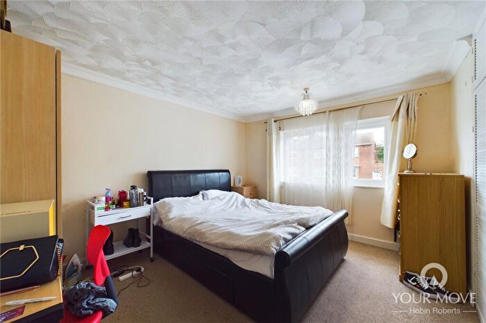 3 Bedroom Terraced House For Sale In Aynho Crescent, Kingsthorpe, Northampton, NN2
