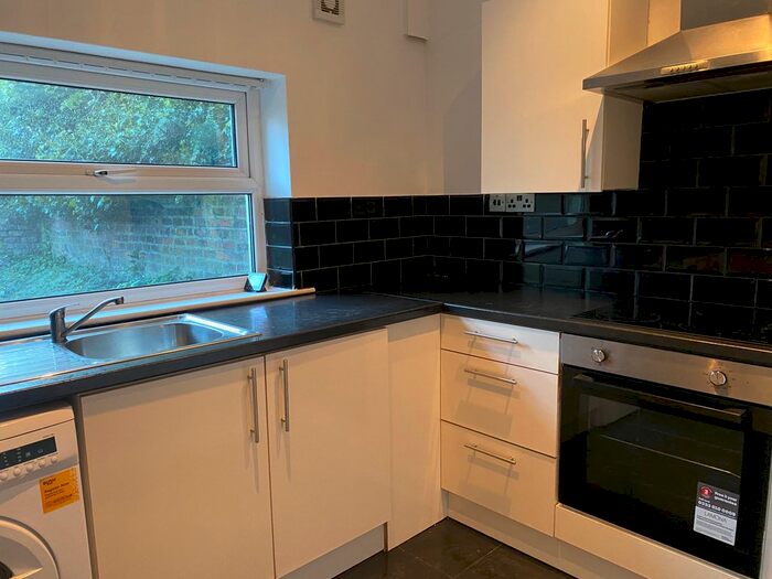 2 Bedroom Flat To Rent In Laurel Road, Liverpool, L7