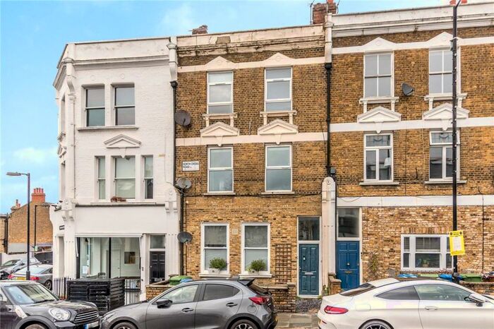2 Bedroom Apartment To Rent In North Cross Road, East Dulwich, London, SE22