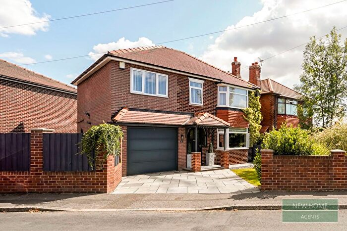 4 Bedroom Detached House For Sale In North Close, Royston, Barnsley, S71