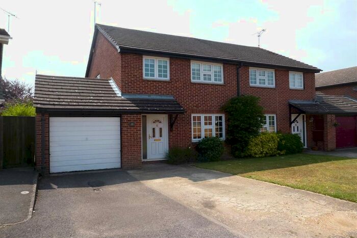 3 Bedroom Semi-Detached House To Rent In Ruby Close, Wokingham, RG41