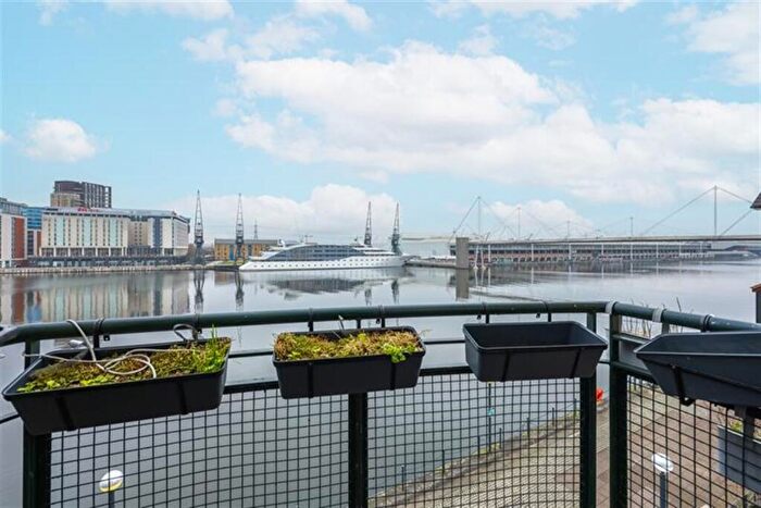 2 Bedroom Flat To Rent In Balmoral House, London, E16