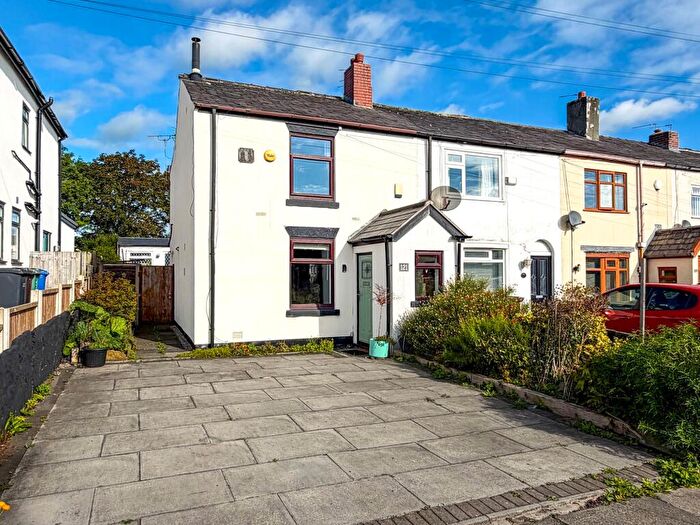 2 Bedroom End Of Terrace House For Sale In Bury & Bolton Road, Radcliffe, M26