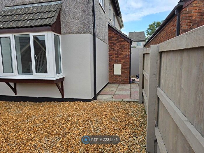 2 Bedroom End Of Terrace House To Rent In Parkgwyn, Cornwall, PL26