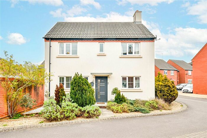 3 Bedroom Semi Detached House For Sale In Dowse Road, Devizes, Wiltshire, SN10