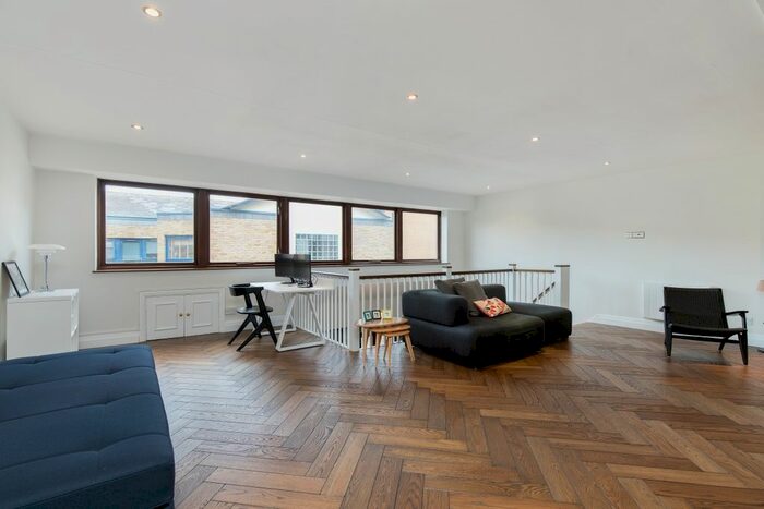 1 Bedroom Flat To Rent In Wapping High Street, London, E1W