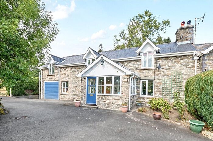 4 Bedroom Semi-detached House For Sale In Rhayader, Powys, LD6