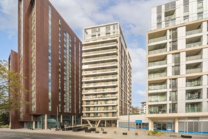 2 Bedroom Flat For Sale In Buckhold Road, Wimbledon, SW18