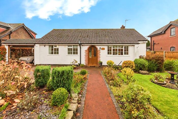 3 Bedroom Bungalow For Sale In Birtles Road, Macclesfield, Cheshire, SK10