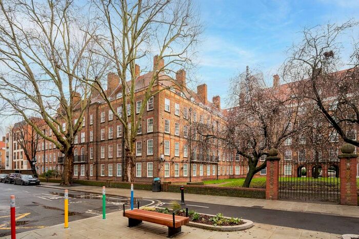1 Bedroom Flat To Rent In Comber Grove, Camberwell, London, SE5