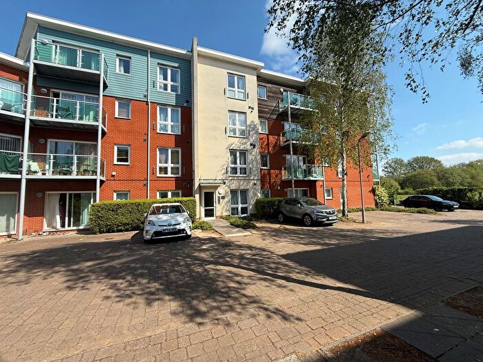 2 Bedroom Flat To Rent In Medhurst Drive, Bromley, BR1