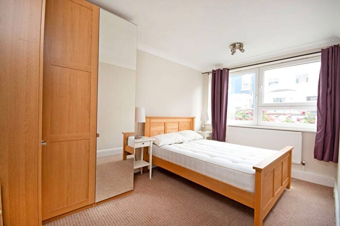 1 Bedroom Flat For Sale In Estcourt Road, Fulham, London, SW6