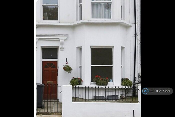 2 Bedroom Flat To Rent In Norwood Road, London, SE24