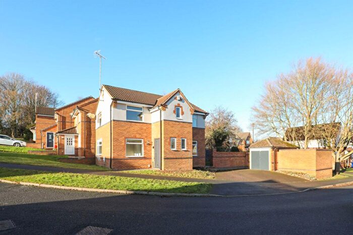 3 Bedroom Detached House For Sale In Middle Ox Gardens, Halfway, S20