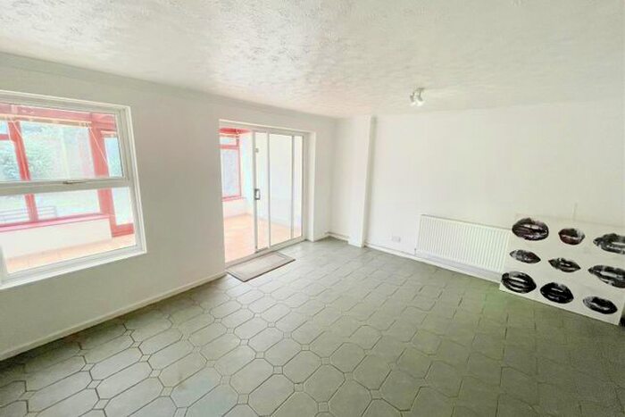 3 Bedroom End Of Terrace House To Rent In Conniburrow Boulevard, Conniburrow, Milton Keynes, MK14