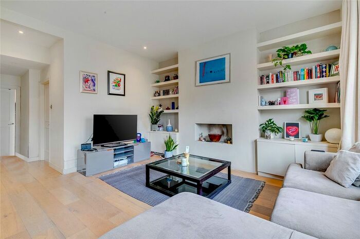 2 Bedroom Flat To Rent In Malwood Road, London, SW12