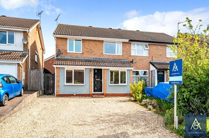 3 Bedroom Semi-Detached House For Sale In Martial Daire Boulevard, Brackley, NN13