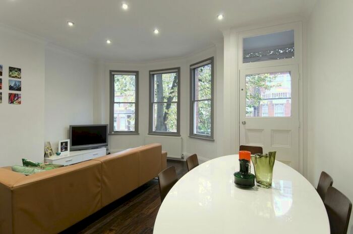 2 Bedroom Flat To Rent In Milton Avenue, Highgate, N6