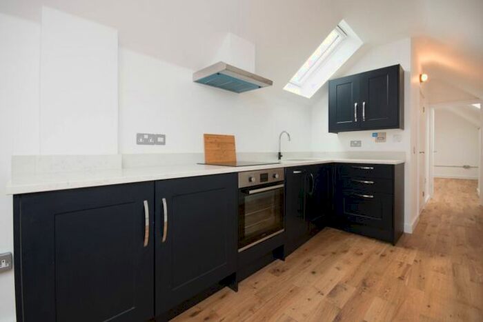 1 Bedroom Semi-Detached House To Rent In Denzil Road, Guildford, Guildford, GU2