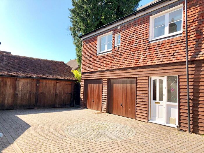 2 Bedroom Flat To Rent In Catherine Wheel Mews, High Street, Botley, SO30