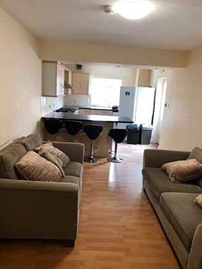 6 Bedroom House To Rent In Mackintosh Place, Roath, CF24