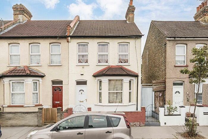 2 Bedroom Property For Sale In Winterbourne Road, Thornton Heath, CR7