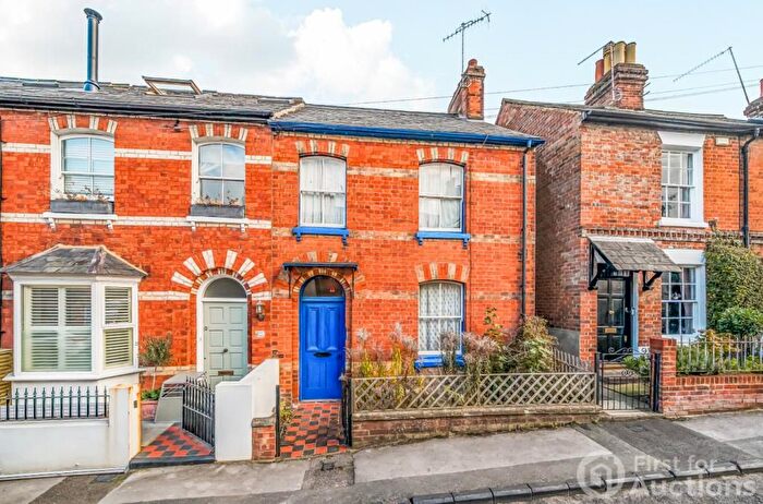 3 Bedroom End Terrace House For Sale In Greys Hill, Henley-On-Thames, RG9