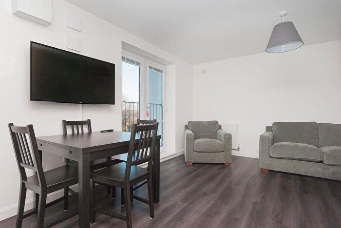 2 Bedroom Flat To Rent In L South Gyle Broadway, Edinburgh, EH12