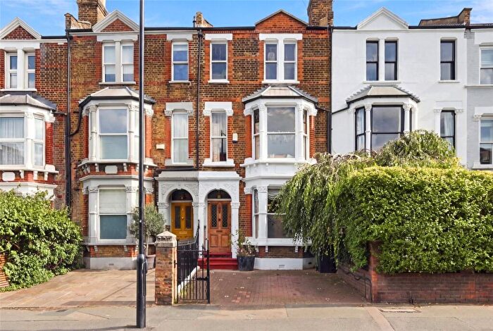 4 Bedroom Terraced House For Sale In Albion Road, London, N16