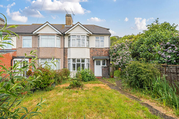 3 Bedroom End Of Terrace House For Sale In Woodbrook Road, London, SE2