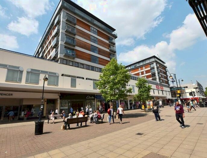 1 Bedroom Flat To Rent In High Street, Uxbridge, UB8