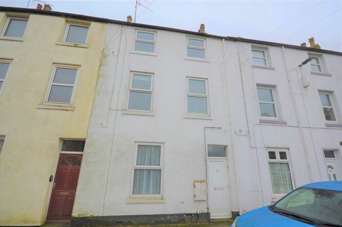 3 Bedroom Flat To Rent In Mitford Street, Filey, North Yorkshire, YO14