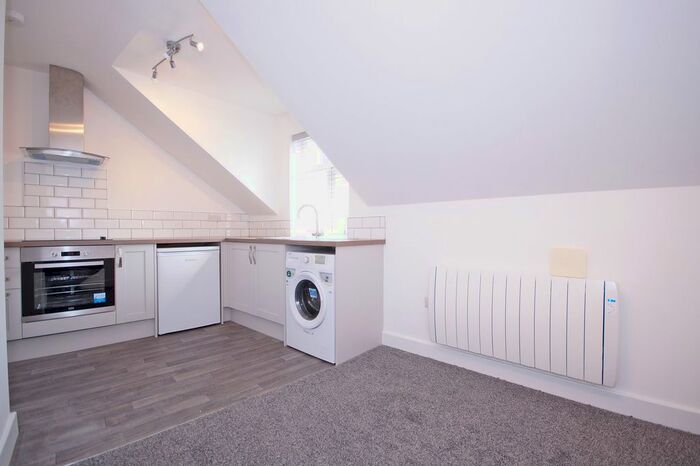 1 Bedroom Flat To Rent In Flat, Lanshaw Street, Harrogate, HG1