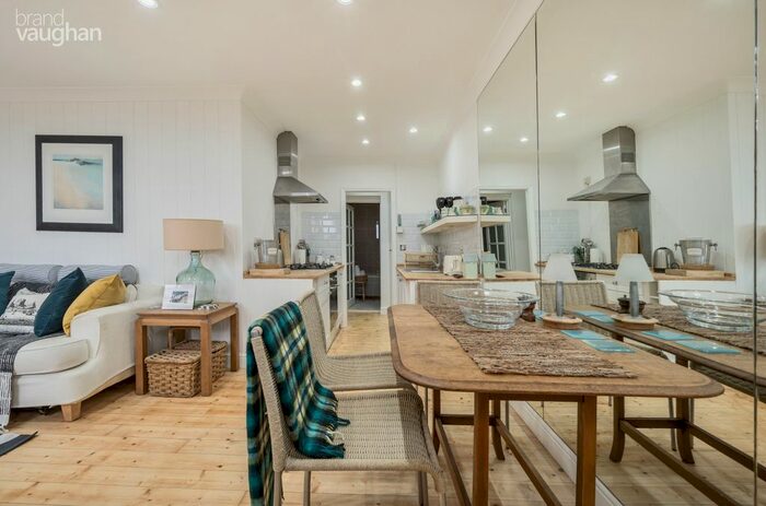 1 Bedroom Flat To Rent In Portland Mansions, Marine Parade, Brighton, BN2
