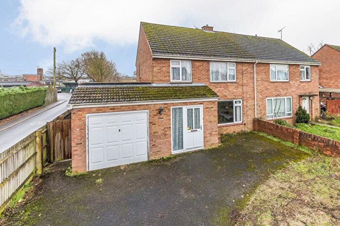 3 Bedroom Semi-Detached House For Sale In Bradstocks Way, Sutton Courtenay, OX14