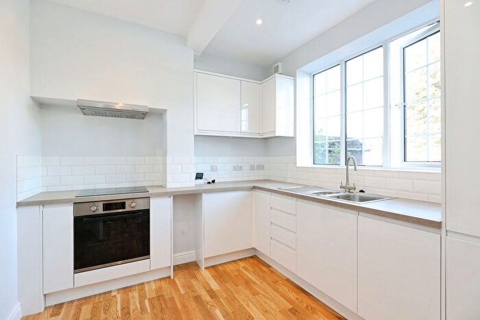 1 Bedroom Flat For Sale In Chiltern Parade, Amersham, HP6
