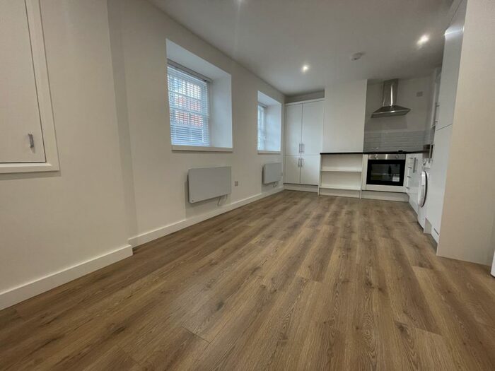 1 Bedroom Flat To Rent In Tottenham High Road, Tottenham, N17